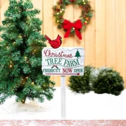 The Lakeside Collection Holiday Stakes -The Collective Goods GUEST 3045be44 2d50 4fcc 88e8 54dbef8e2873