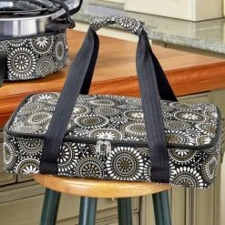 Insulated Casserole Carrier With Handle -The Collective Goods GUEST 87235b4e b1ae 4748 acaa 21849fe355f2